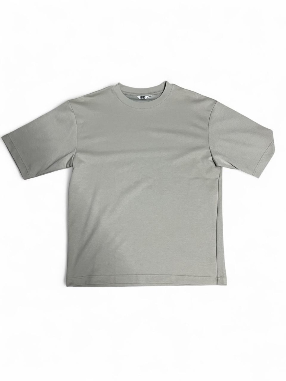 Uniqlo Men's Crewneck Tee - Light Sage Gray